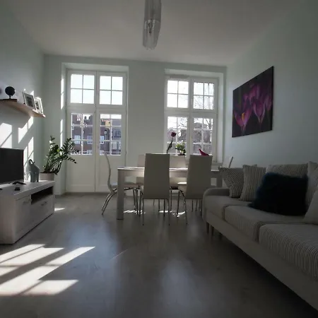 Apartment Grand-tourist Orchid Swietojanska 37 *